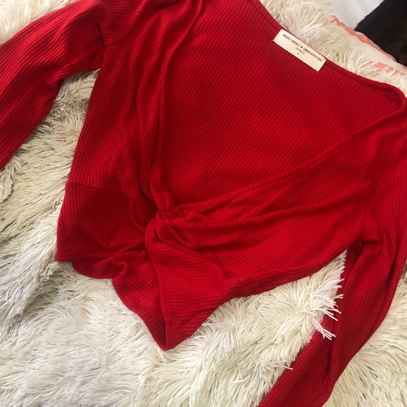 Urban Outfitters Crop Top - Picture 1 of 2